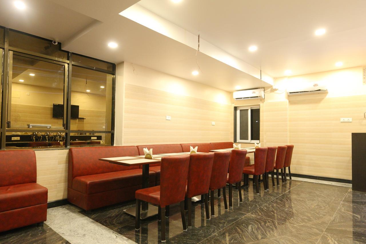 Oyo 15115 Hotel Ramcharan Residency Tirupati Exterior photo